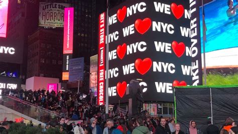 heidi lee bocanegra|12.13.23—I ♥️ Nueva York Vain Moments 